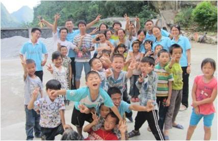 ��h������W(xu��)���������Є�(d��ng)���F(tu��n)�(du��)֧�̵��c(di��n)�ǏV���ό����Rɽ�h��կ�l(xi��ng)¡��С�W(xu��)��7��18��������?y��u)麢�ӂ��e�k��Ȥζ�\(y��n)��(d��ng)��(hu��)������������K������^(gu��)�ӣ�����������(xi��ng)Ŀ����(ch��ng)��ʮ�֟��ҡ��\(y��n)��(d��ng)��(hu��)��Ļ����֧���(du��)�c���ӂ��_(k��i)�ĺ�Ӱ��