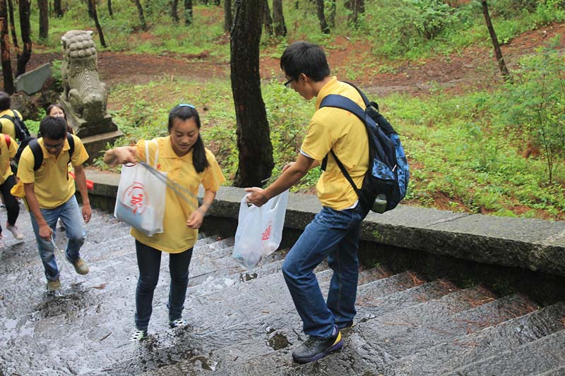 ��ǧ�{ɽ����ͽ����߻���У�꠆T����ʰ���^(q��)�����������Ƶĭh(hu��n)�����С�