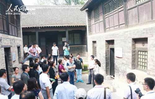 ���L�F(tu��n)�ɆT�ڰ�·܊һ���Ŏ�˾��fַ�J(r��n)�� ȡ�v������ꑼӽ� �z��