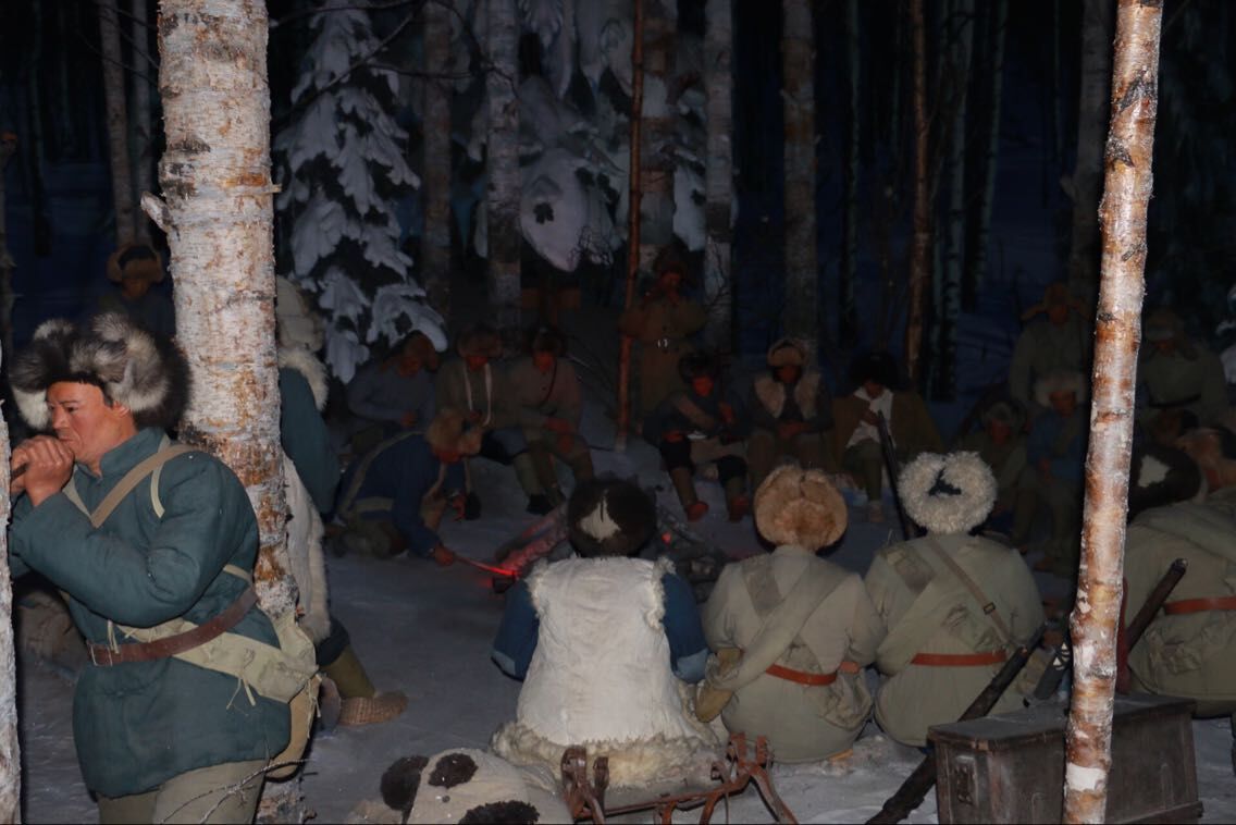 ���š�һ�ˡ��o(j��)���^��(n��i)��ӳ��(li��n)��(zh��n)ʿ��η��(y��n)����Ӣ�¿������龰Ϟ��Ⱥ����ꑼӽ� �z��