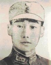 ��ü��,1905��3�������F��ʡ���x�h����1923��,��ü�������F��ʡ��ˮ�h����܊У��1926�꿼���S��܊У��5�ڲ����������I(y��)��Ͷ������,1937��������׃���l(f��)�󣬄�ü���S���(du��)�Ⱥ��Ͽ���Ԯ��13܊������܊��;����ƽ�����T�^�ϕr(sh��)������܊�u���ֵܲ��(du��)����ü����(d��ng)�C(j��)�����ʲ��(du��)��Ԯ���H��ǰ��ꇵ�ָ�]����(zh��n)����K�����܊��10��28���賿����ü�����ڵ�85���⵽��܊�����ړ�����ǰ��ꇵ�ָ�]�Ą�ü�����ұ���܊�ڏ���,���Ҡ�������������׷ٛ(z��ng)�܊�ٌ���