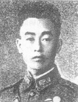 ����t��1905��9�������F��ʡ�󲨿h����1926���������S��܊�ٌW(xu��)У��5�ڲ����ƌW(xu��)��(x��)��1937��������t�����ʲ�������������������(zh��n)��ؓ(f��)؟(z��)���ؼζ�һ�������˔��˶���M(j��n)����������(hu��)��(zh��n)��������t�����ʲ��D(zhu��n)�Ƶ����֮����(zh��n)���_ʼ�Γ����(d��ng)����܊�{(di��o)����(y��u)��(sh��)������������t�c������ʿ�����ڽ��u�I(l��ng)������t��������ʿ���c��܊����(zh��n)������ҹ�� 1939��2��������t�����ʲ�������𣨲����䣨������·������܊�������Ď��F(tu��n)����(zh��n)�������ұ���������������ѳ����