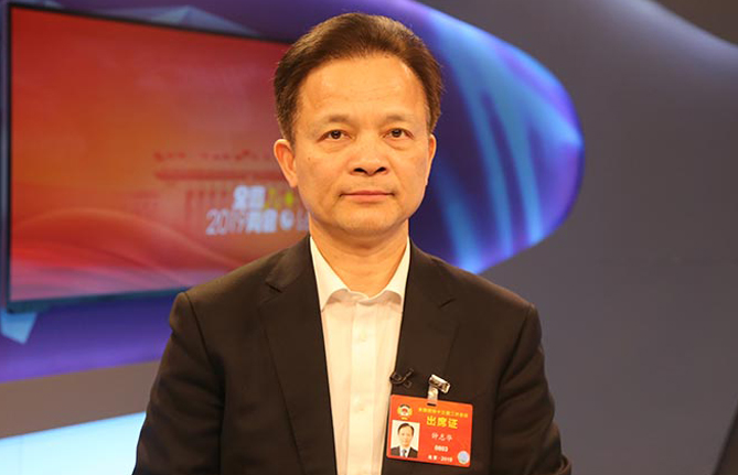 全國政協(xié)委員、中國工程院副院長鐘志華：推進工程教育改革與創(chuàng)新創(chuàng)業(yè)創(chuàng)造