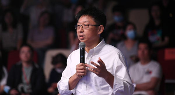 �ڶ���ح�乾�Ļ��Ƽ����޹�˾�hί��(sh��)ӛ�������L(zh��ng)������(j��ng)�� ���